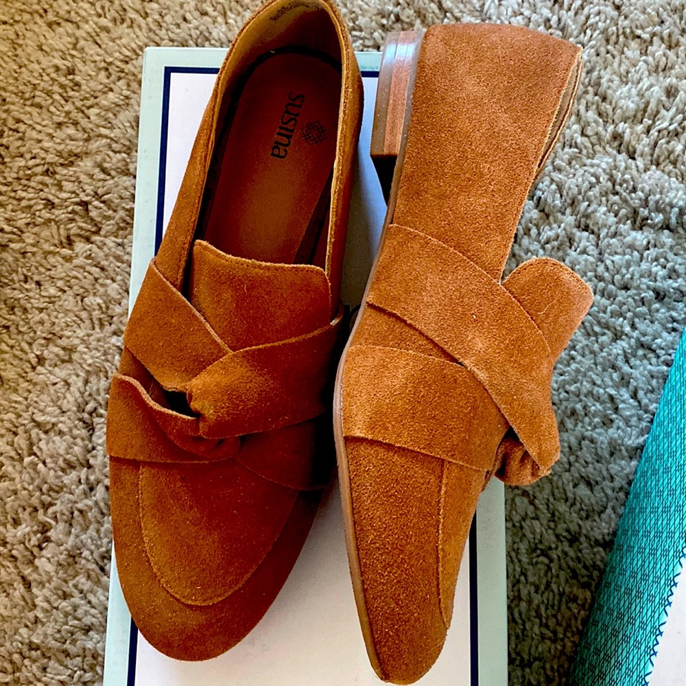 NEW AUSINA SELANEY-LEA RUST SUEDE BROWN 6.5 FLATS PURCHASED FROM NORDSTROM - Picture 1 of 3